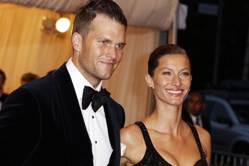 Gisele Bundchen su vyru Tomu Brady susilaukė dukters