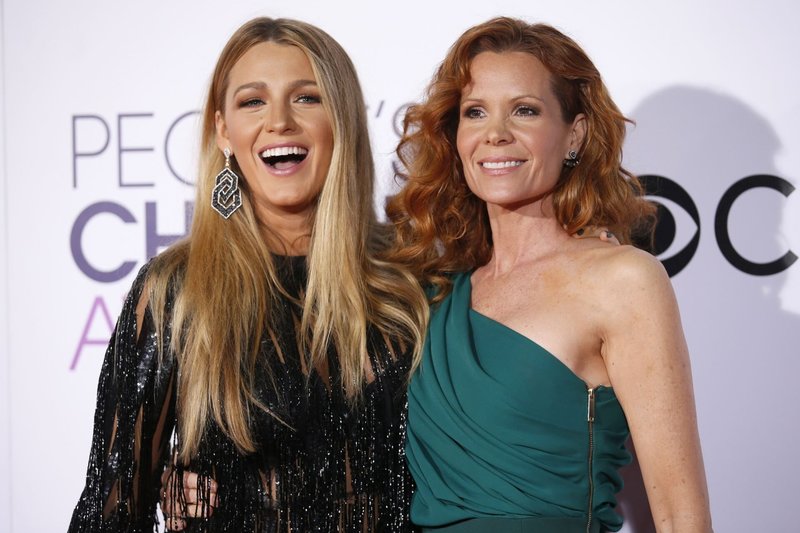 Blake Lively su seserimi Robyn Lively