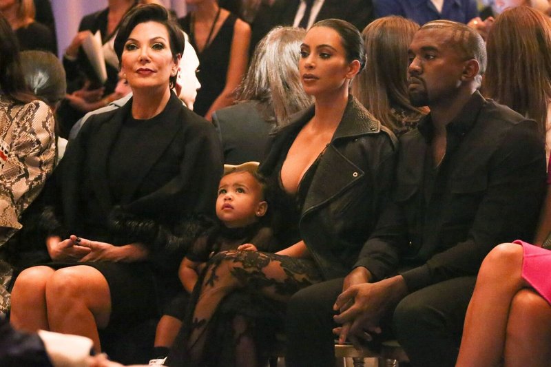 Kris Jenner, Kim Kardashian su dukra North ir Kanye Westas