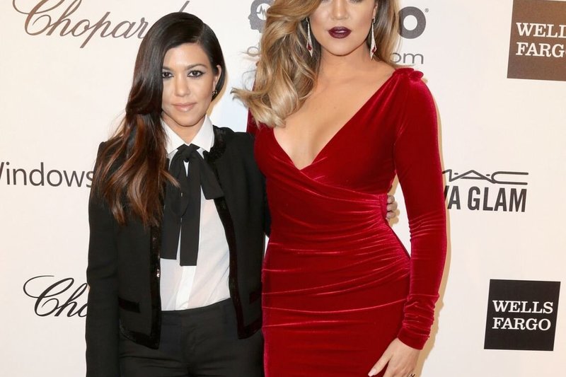 Kourtney Kardashian ir Khloe Kardashian