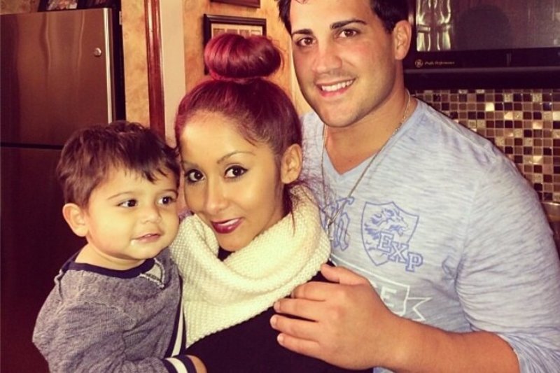 Snooki su sūneliu Lorenzo ir sužadėtiniu Jionni LaValle