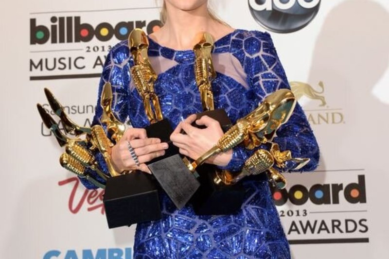 „Billboard“ muzikos apdovanojimuose triumfavo Taylor Swift