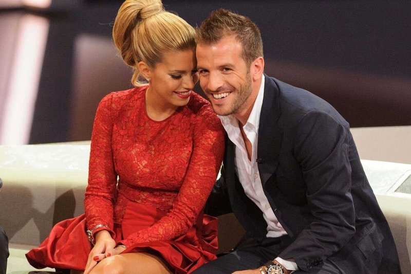 Nyderlandų futbolo žvaigždė Rafaelis van der Vaartas po Naujųjų metų barnio išsiskyrė su žmona Sylvie