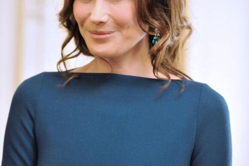 Įvertinkite: Carla Bruni-Sarkozy pristato dainą „Chez Keith et Anita“