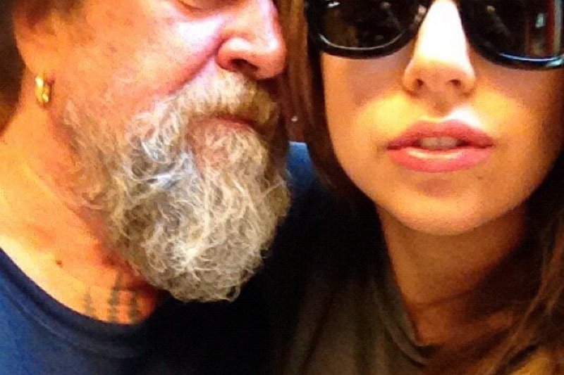 Lady Gaga su tatuiruočių meistru Hanku Schiffmacheriu