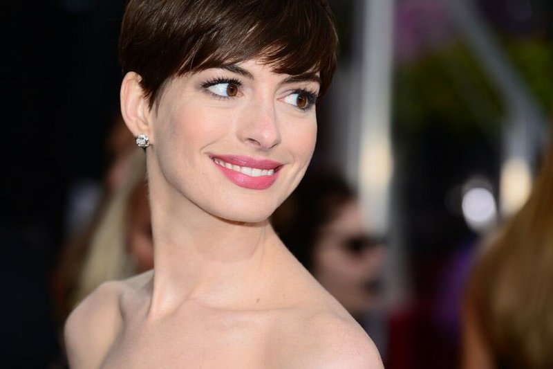 Anne Hathaway – geriausia antro plano aktorė (filmas „Vargdieniai“)