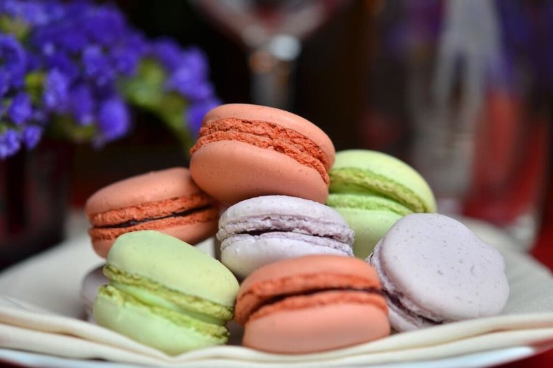 Spalvingųjų „macarons“ paradas žengia į Lietuvą!