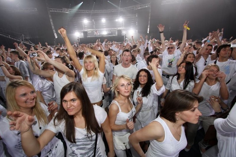 Skandalais apipintas „Pure Future White Arena 2012“ renginys neįvyks