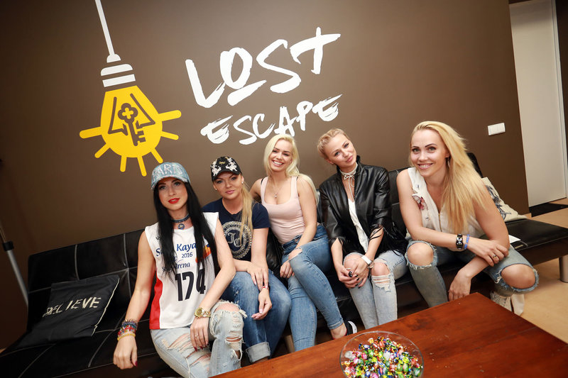 Ingrida Kazlauskaitė su šokių grupe „Girls ONLY“ apsilankė „Lost Escape“ siaubo kambaryje