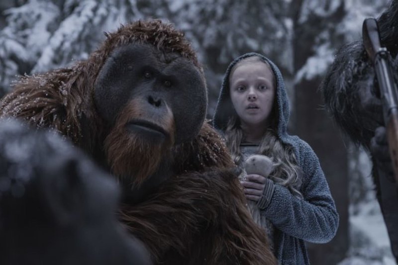 Amiah Miller filme „Karas už beždžionių planetą“ 