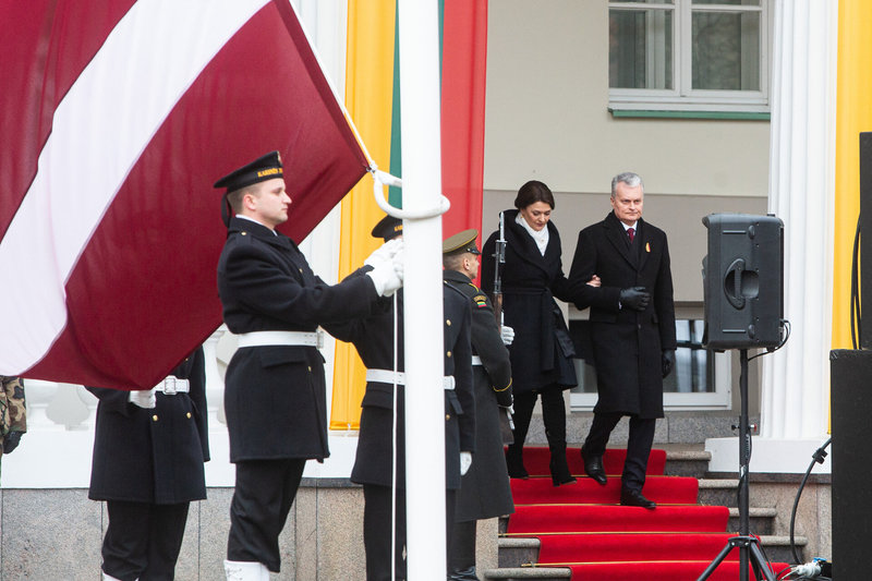 Trijų Baltijos valstybių vėliavų pakėlimo ceremonija Vilniuje, S. Daukanto aikštėje/ Gretos Skaraitienės „ŽMONĖS Foto“ nuotr.