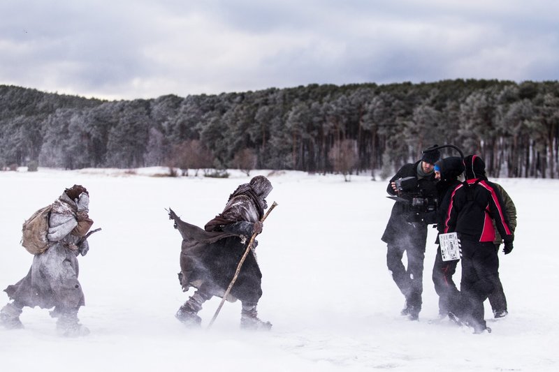 „Tarp pilkų debesų“ filmavimo kadrai / Organizatorių nuotr.