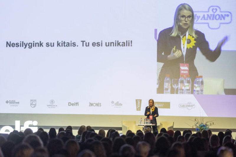 Rūta Mikelkevičiūtė konferencijoje „Moters vizija“ / Irmanto Gelūno nuotr.
