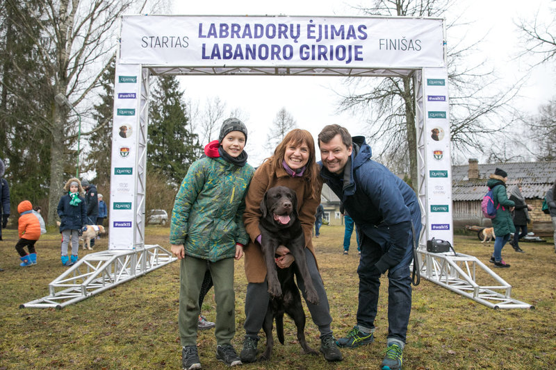 Žygis su šimtais labradorų Labanoro girioje/Organizatorių nuotr.