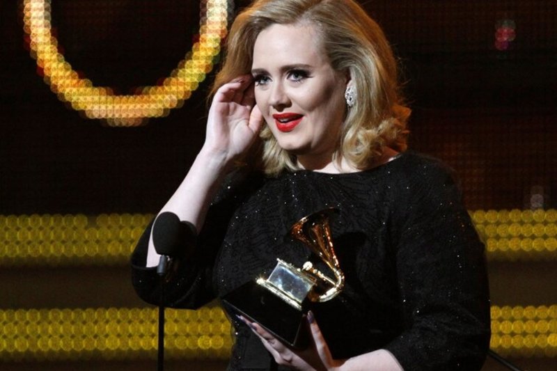 Didžioji „Grammy“ naktis: Adele triumfas, pagarba Whitney Houston ir ryškiausi muzikos pasaulio veidai