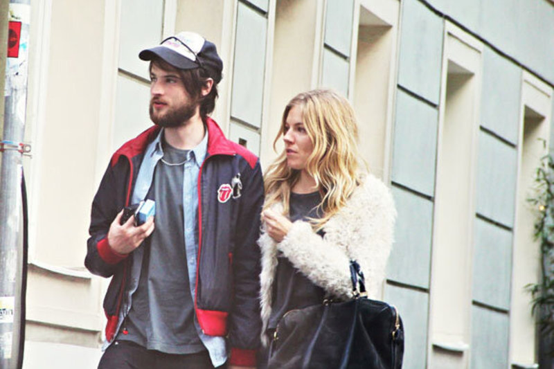 Sienna Miller ir Tomas Sturridge’as