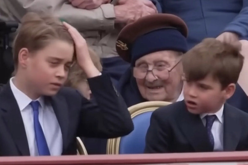 Princas Louis'as kopijuoja George'ą