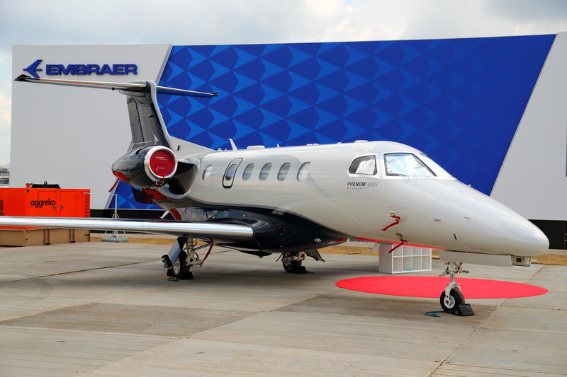 Phenom 300E lėktuvas