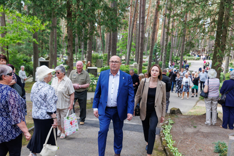 Almos Adamkienės laidotuvės