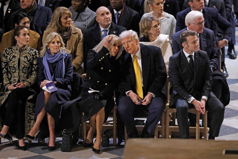 Brigitte Macron ir Donaldas Trumpas