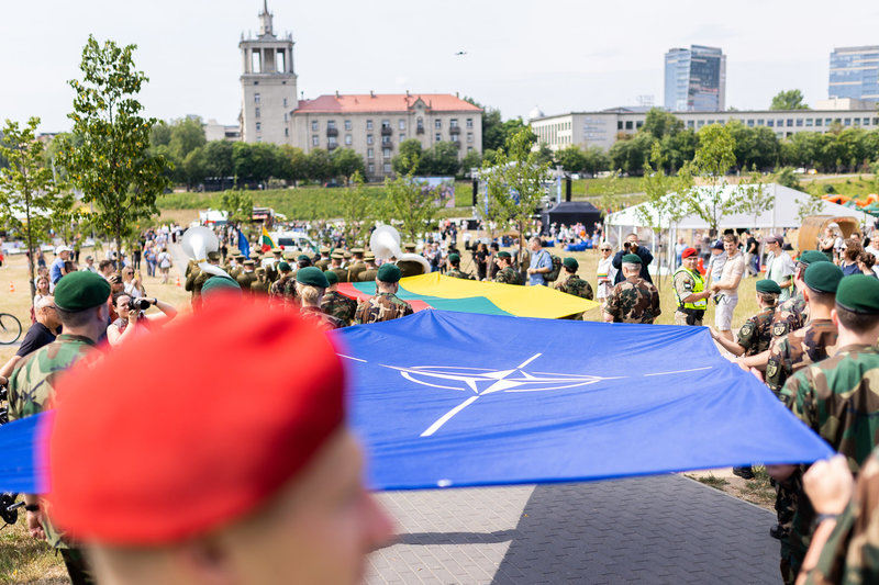 NATO festivalis prie Baltojo tilto