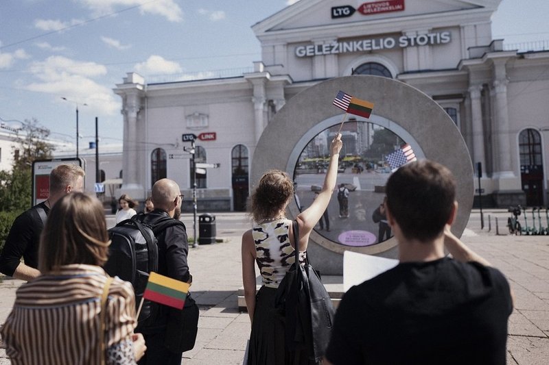 Vilniaus, Niujorko, Liublino ir Dublino Portalų skulptūros susijungė į bendrą tinklą (Vilnius)