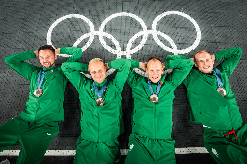 Šarūnas Vingelis, Evaldas Džiugys, Aurelijus Pukelis, Gintautas Matulis pasipuošė bronzos medaliais krepšinio 3x3 varžybose Paryžiaus olimpinėse žaidynėse.