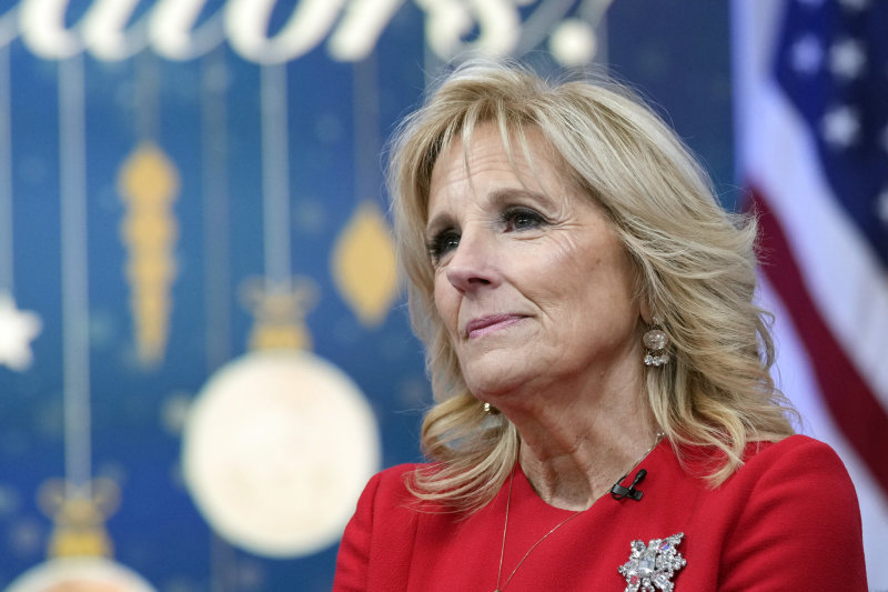 Jill Biden sėkmingai pašalinti du vėžiniai dariniai: atskleidė, kaip jaučiasi po operacijos