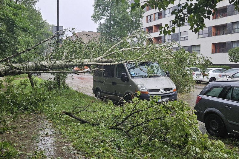 Vilniui – grėsmingas įspėjimas: atslenka pavojinga audra, naktį prakiurs dangus