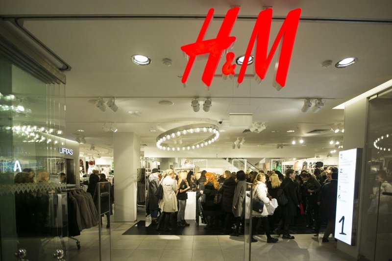 „H&M“ Lietuvoje pradeda prekybą internetu: kolekcijos neatsiliks nuo pristatomų realiose parduotuvėse