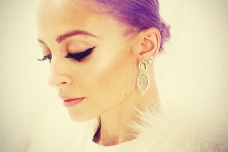 Nicole Richie plaukus nusidažė violetine spalva