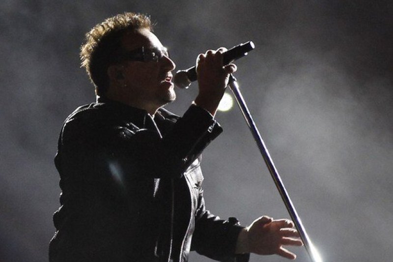 U2 dainininkui Bono – pirmasis „Kanų liūtų“ filantropijos apdovanojimas