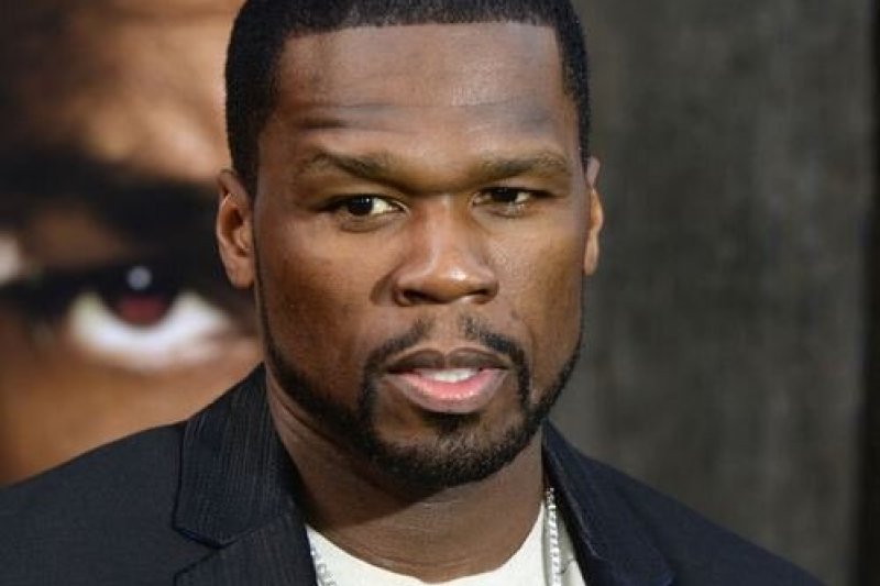 Reperis 50 Cent užpuolė savo buvusią draugę ir suniokojo jos namus