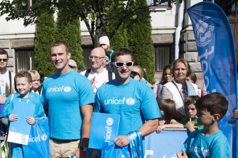 UNICEF vaikų bėgimo ambasadorius Jevgenijus Šuklinas: „Treniruojuosi už save ir žuvusį trenerio sūnų“