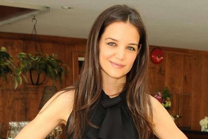 Katie Holmes su dukra Suri palieka Niujorką ir kraustosi į Los Andželą