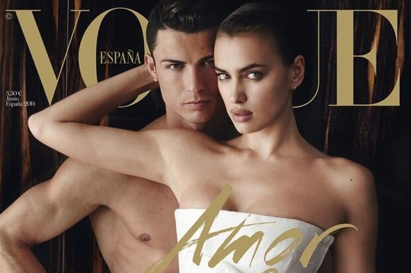 Nuogas Cristiano Ronaldo kartu su Irina Shayk pozavo ispaniškajam „Vogue“ viršeliui