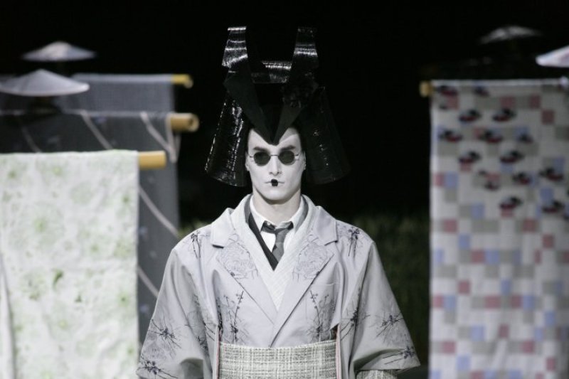 Thomo Browne'o 2016 m. pavasario-vasaros kolekcijos vyrams modelis