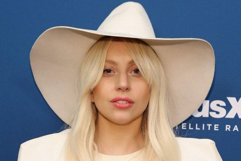 Apie priklausomybę nuo marihuanos prisipažinusi Lady Gaga: „Surūkydavau po 15-20 suktinių per dieną“