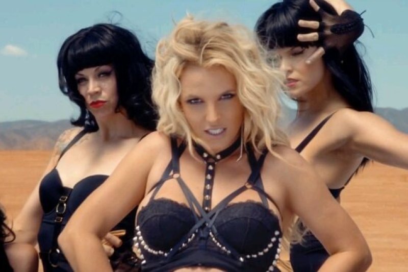 Britney Spears dainos „Work Bitch“ vaizdo klipe