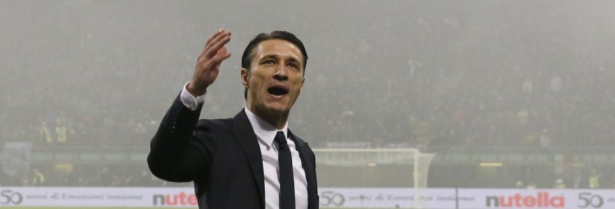 Kroatų treneris Niko Kovačas ramina sirgalius