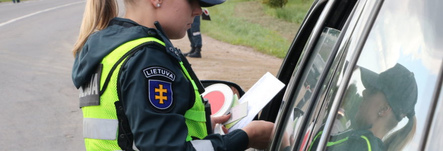 Klaipėdos pareigūnai reido metu patikrino šimtus transporto priemonių.