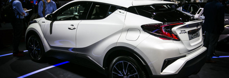 „Toyota C-HR“ debiutas Paryžiaus automobilių parodoje