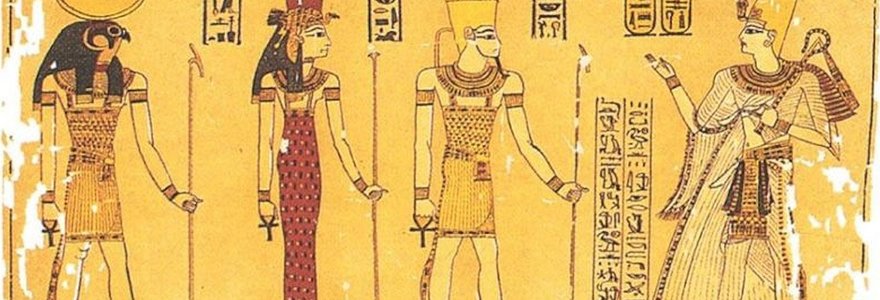 Ramzis III kalbasi su Tėbų dievų triada: Amonu, Muta ir Chonsu, Harriso papiruso fragmentas