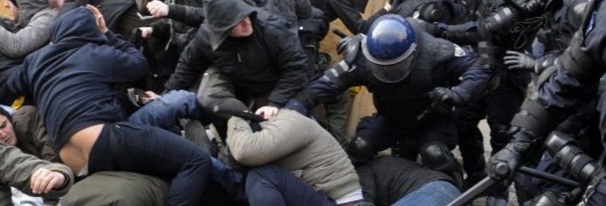 Policijos ir protestuotojų susidūrimas Zagrebe