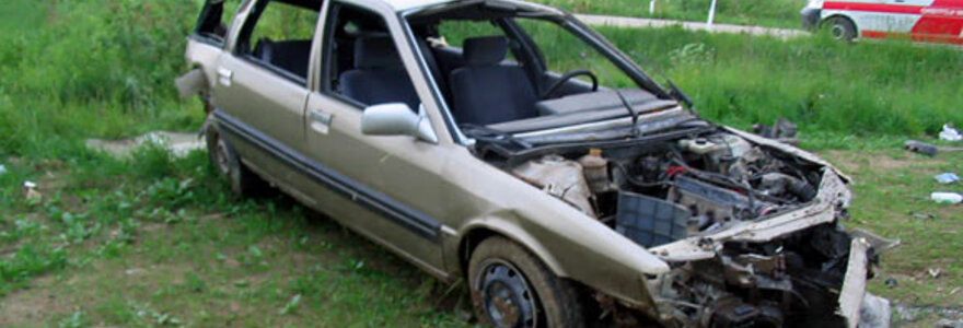 Automobilis &bdquo;Renault&ldquo; po avarijos