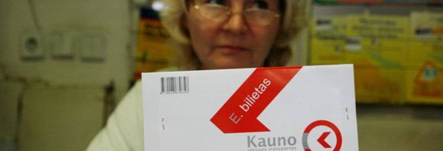 Nors „Kauno spaudos“ kioskuose vienkartinių bilietėlių įsigyti neįmanoma, prekybą mėnesiniais bilietais ši bendrovė vis dėl to tęsia.