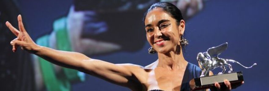 &bdquo;Sidabrinį liūtą&ldquo; pelnė Irano filmų kūrėja ir fotografė Shirin Neshat.