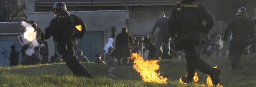 Čekijoje &ndash; neonacistų susirėmimai su policija.