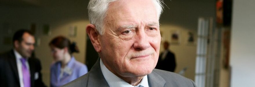 Prezidentas Valdas Adamkus teigia, kad JAV PRG skydo elementų dislokavimas Lenkijos teritorijoje nekelia grėsmės Baltijos &scaron;alims.
