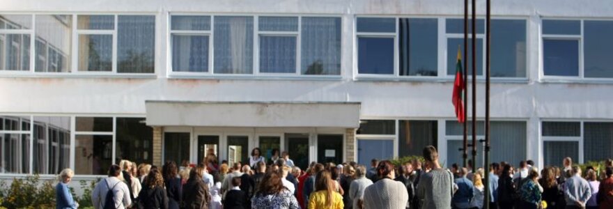 Mokslo metų pradžioje tik nedidelė Lietuvos gyventojų dalis yra patenkinta dabartine &scaron;vietimo sistema.